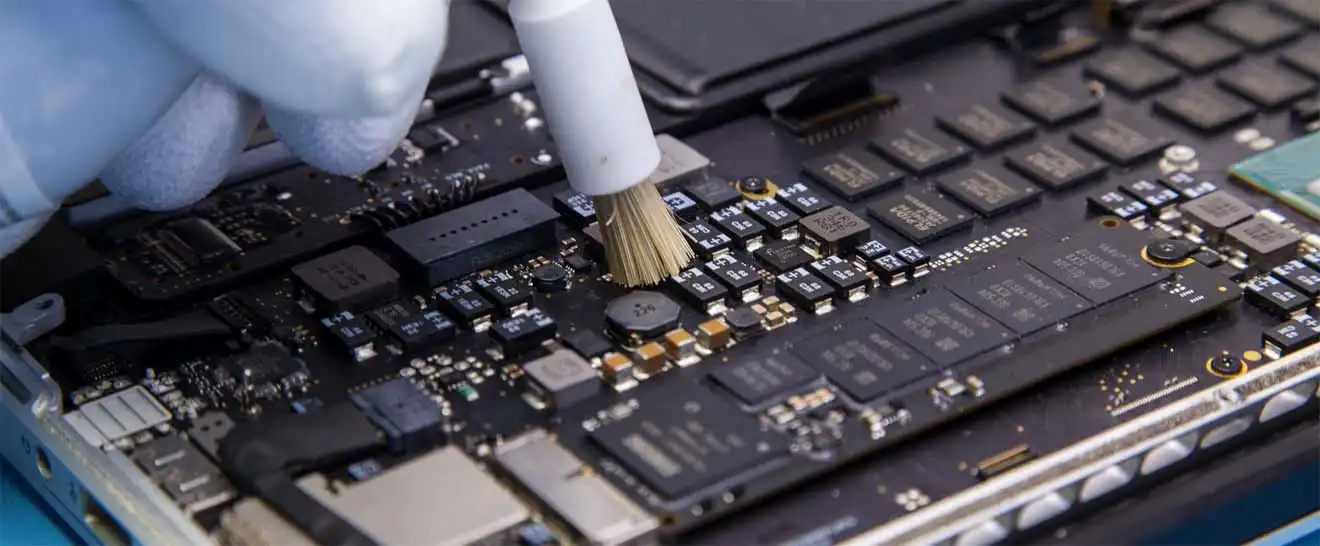 Чистка Apple MacBook от пыли в Магнитогорске | Замена термопасты